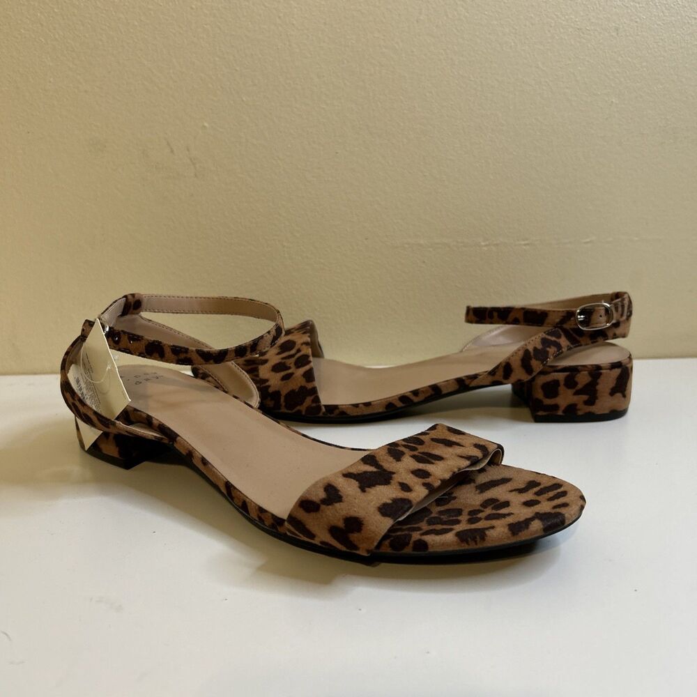 A New Day Women’s Winona Brown Leopard Print Ankle Strap Sandals FLAW - Picture 2 of 15